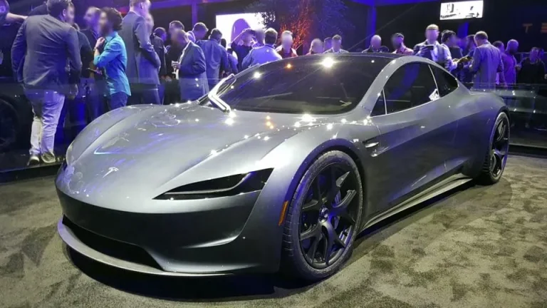 Прототип Tesla Roadster 2020 года на презентации в ноябре 2017 года., автор Smnt, 2017, источник: Wikimedia Commons, лицензия CC-BY-SA 4.0